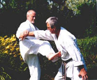 Karate Legende Gilbert Gruss 9.Dan Karate (DKV) und Siggi Wolf 7.Dan Karate (DKV) Selbstverteidigungs-Lehrgänge 2009 hier bei uns in Mönchengladbach, Oberhausen und NRW 