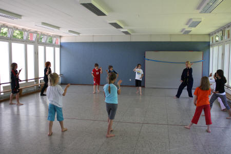 Qi Gong & Tai Chi Übungen (nach dem RKT der Universität Oldenburg)